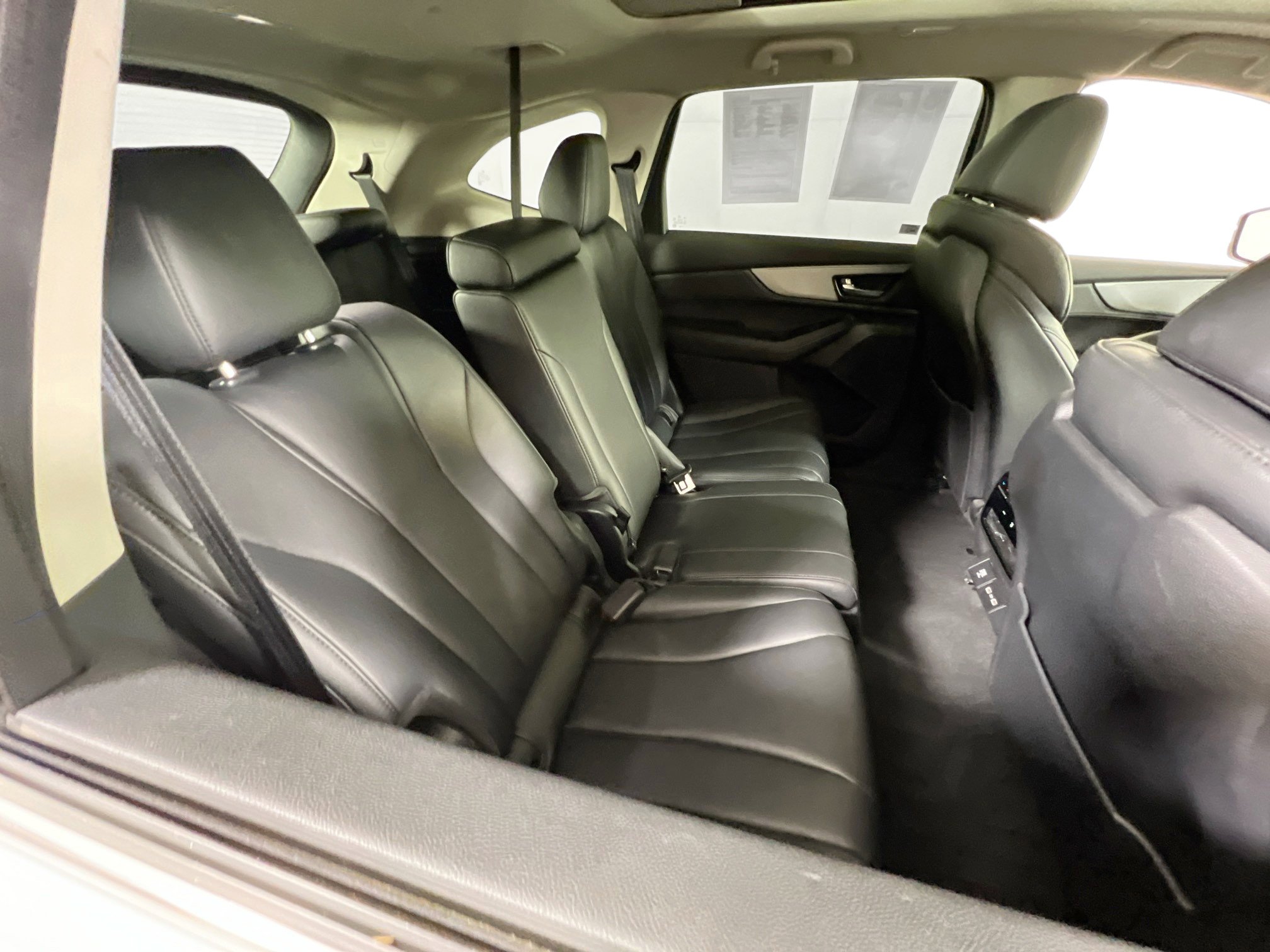 Used 2023 Acura MDX SH-AWD image 27