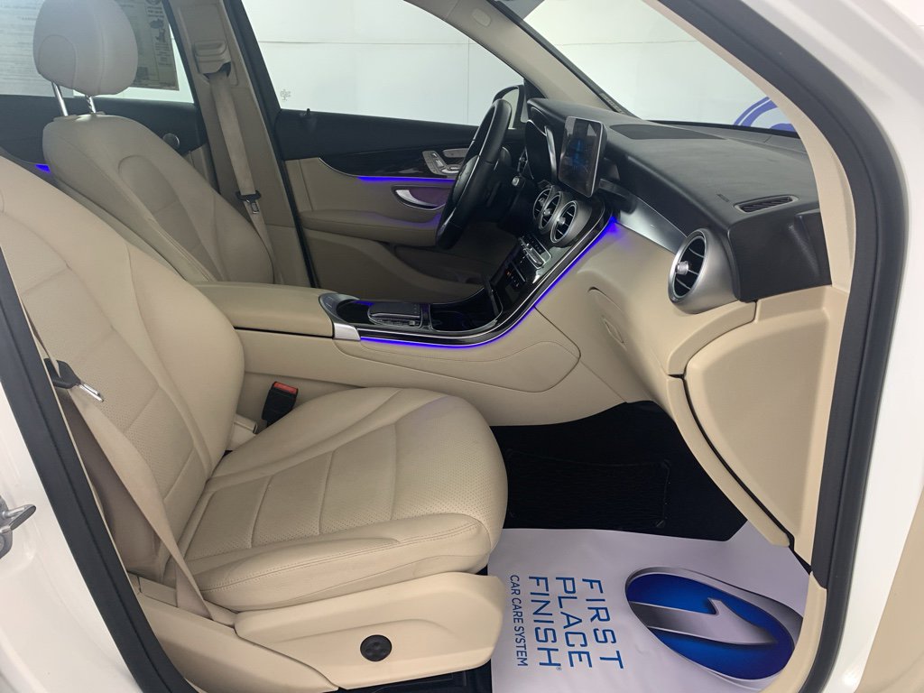 Used 2020 Mercedes-Benz GLC 300 4MATIC w/ Parking Assistance Package image 44