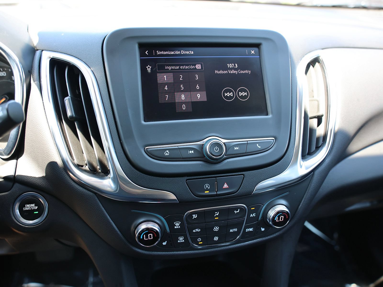 Used 2022 Chevrolet Equinox LT AWD/4WD image 23