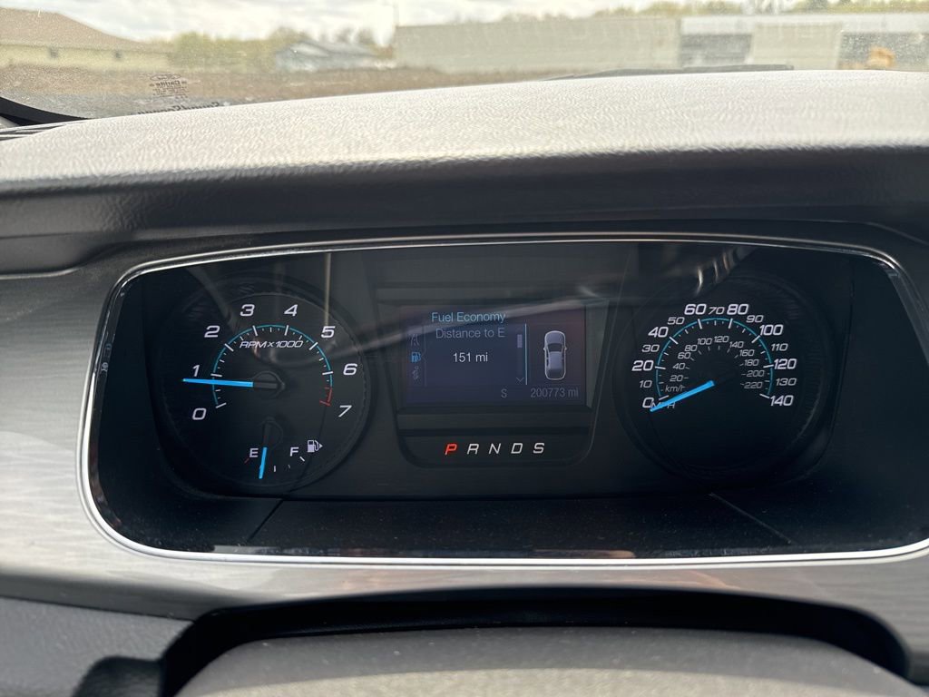 Used 2015 Ford Taurus SEL FWD image 10