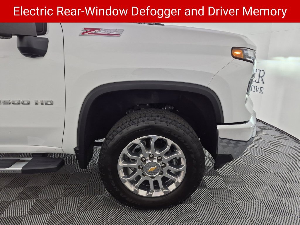 Used 2025 Chevrolet Silverado 2500 LTZ w/ LTZ Plus Package AWD/4WD image 12