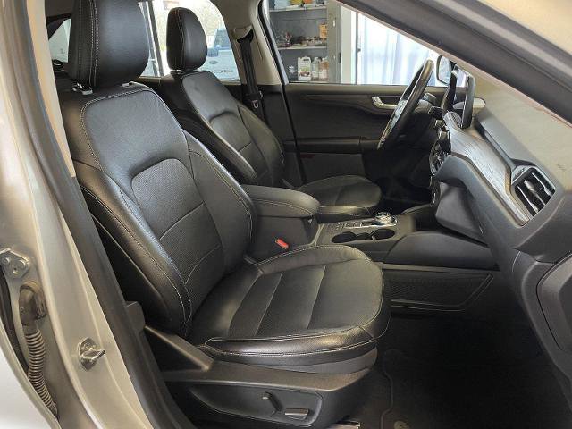 Certified 2020 Ford Escape Titanium w/ Titanium Premium Package 2.0 image 22