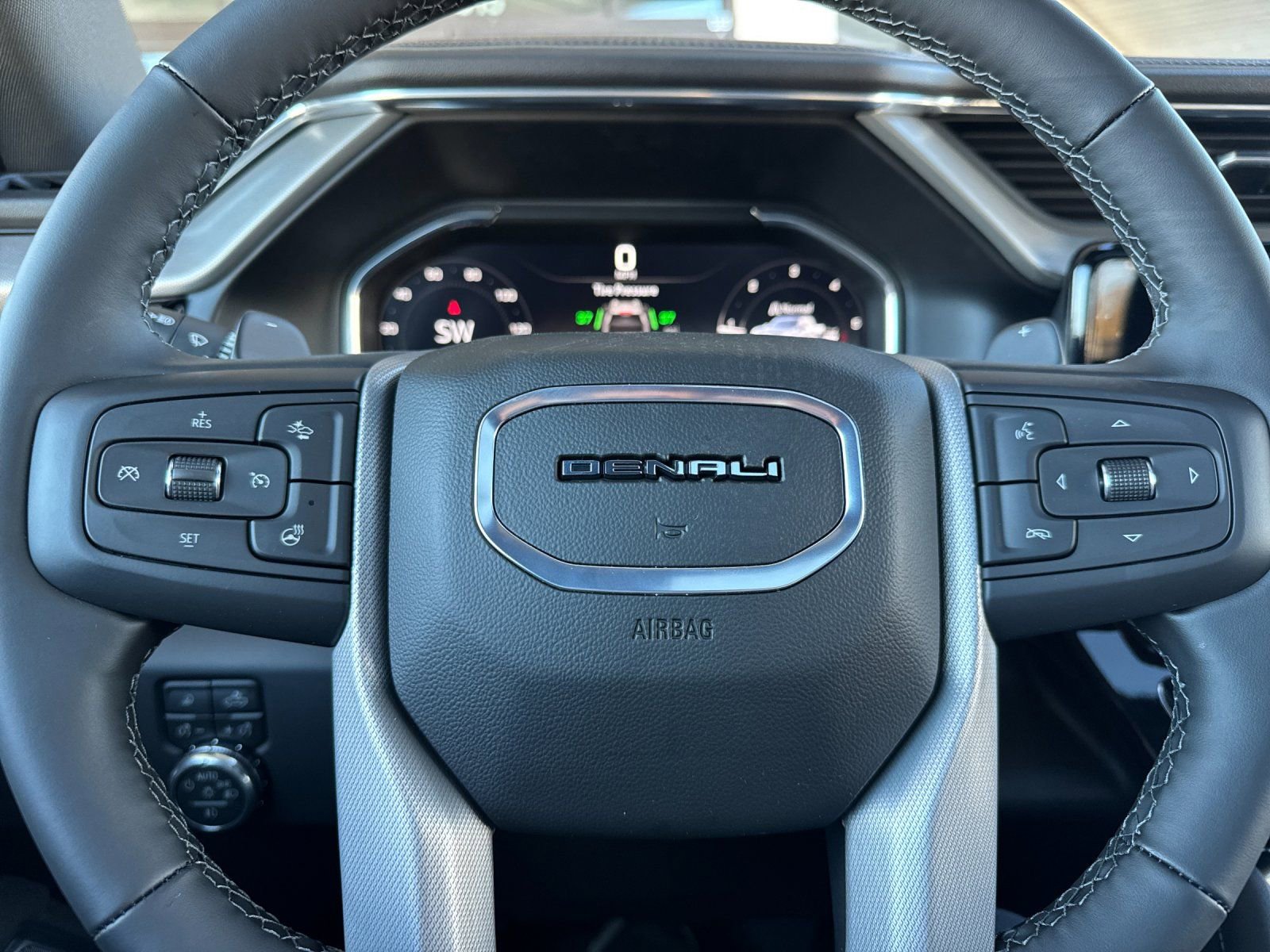 New 2026 GMC Sierra 1500 Denali w/ Denali Reserve Package image 26