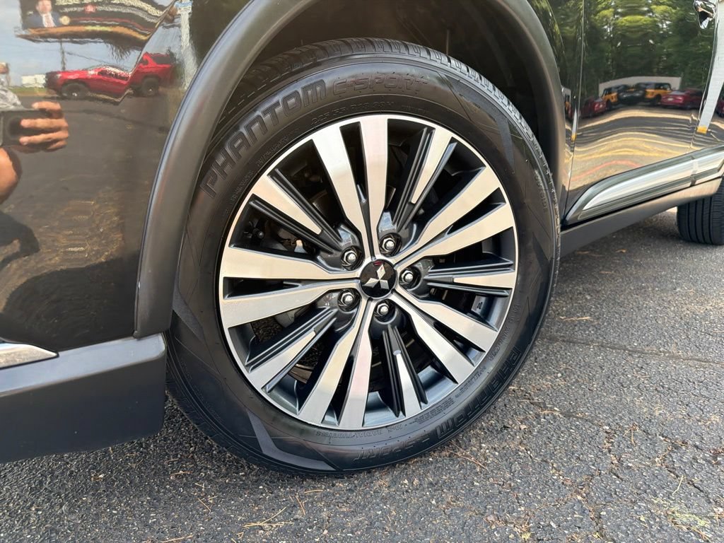 Used 2020 Mitsubishi Outlander SE AWD/4WD image 2