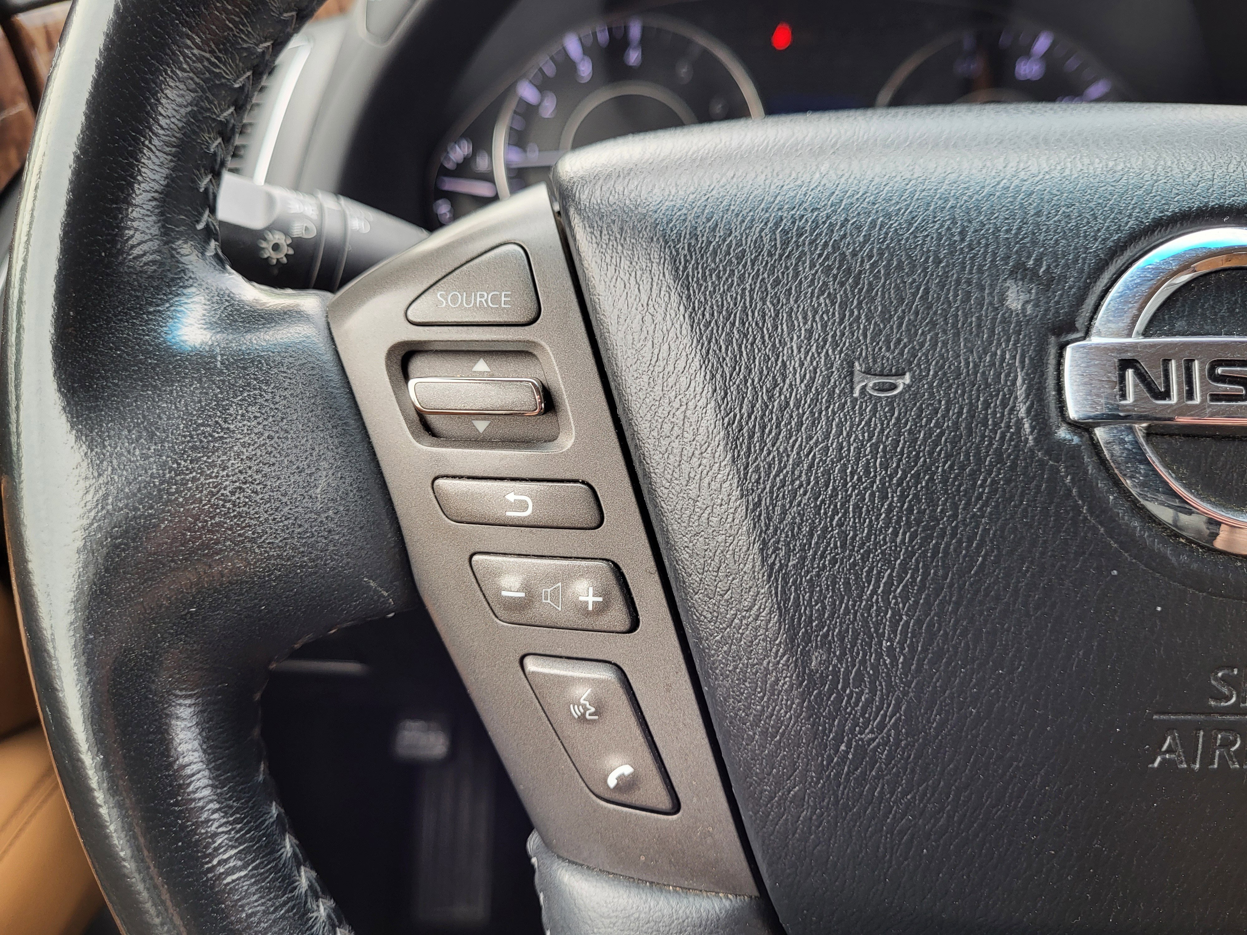 Used 2017 Nissan Armada Platinum w/ Interior Lighting Package image 23