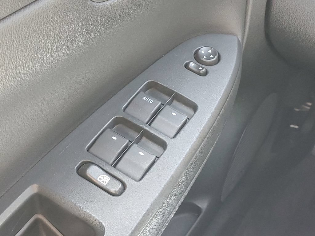 Used 2011 Chevrolet Impala LT w/ Luxury Edition Package FWD image 15
