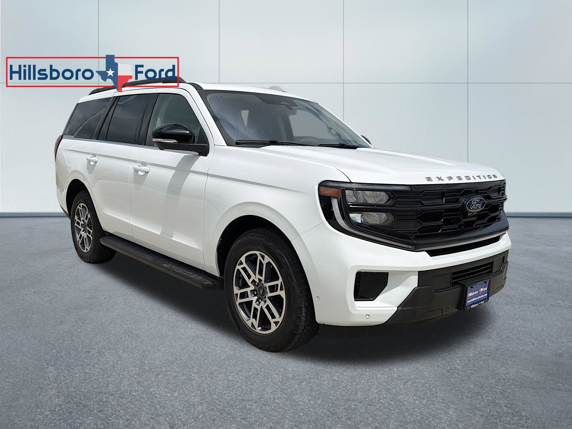 Used 2025 Ford Expedition Active AWD/4WD image 4