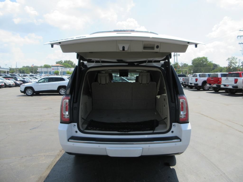Certified 2019 GMC Yukon XL Denali w/ Open Road Package AWD/4WD image 8