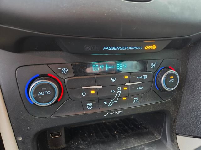 Used 2018 Ford Focus SE image 12