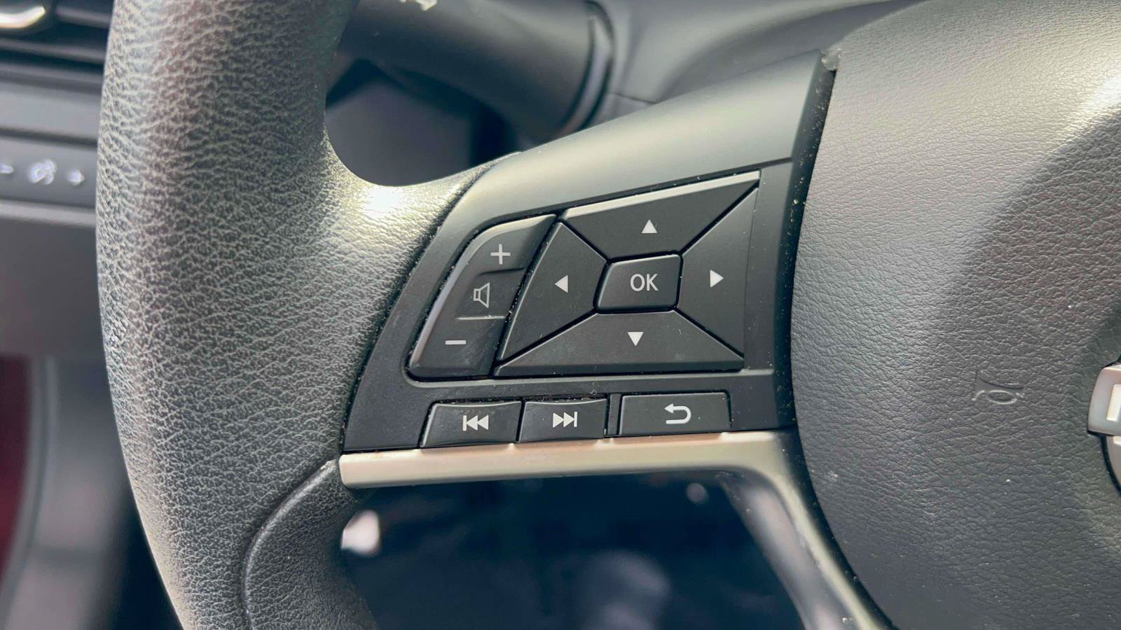 Used 2023 Nissan Altima 2.5 SV AWD/4WD image 21