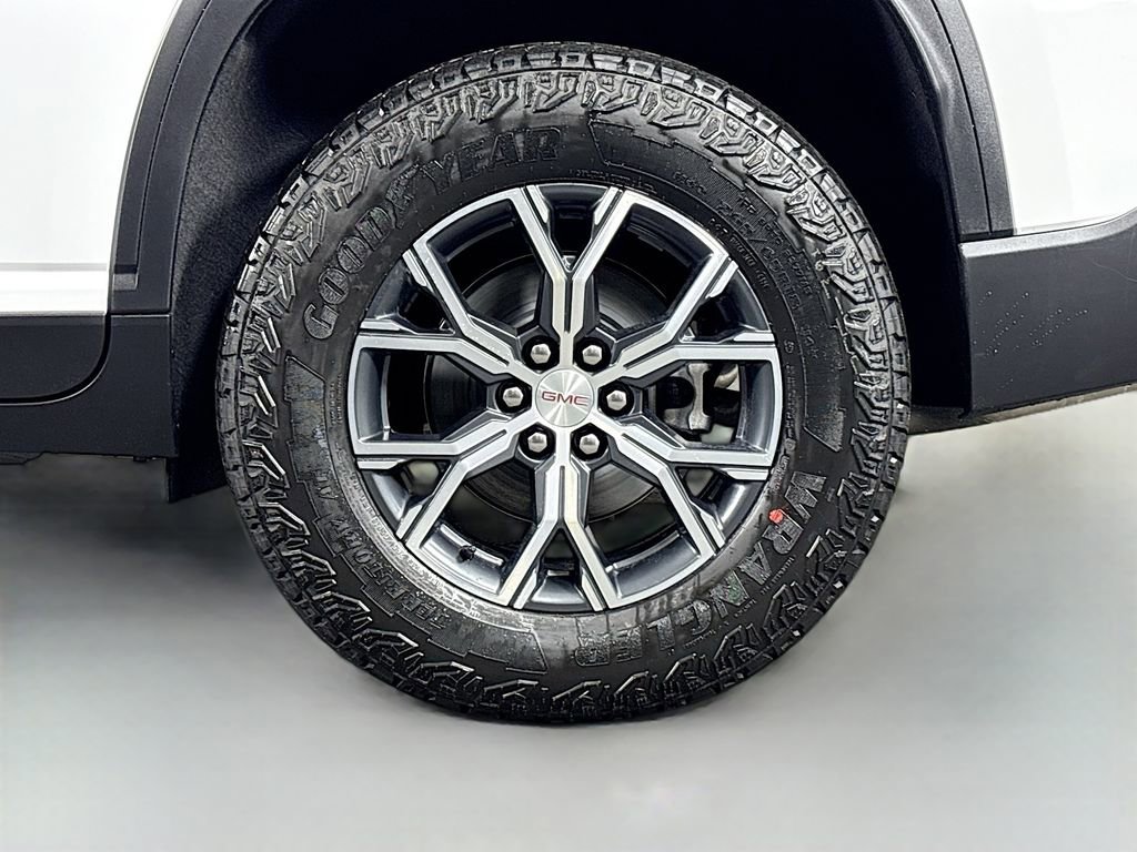 New 2026 GMC Acadia AT4 image 33