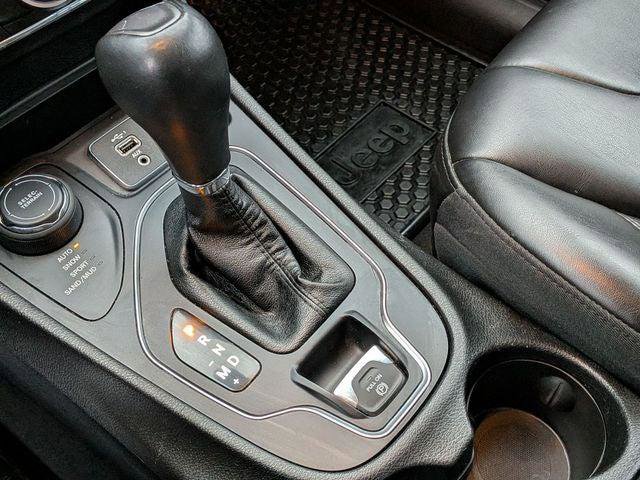 Certified 2019 Jeep Cherokee Latitude Plus w/ Cold Weather Group image 23