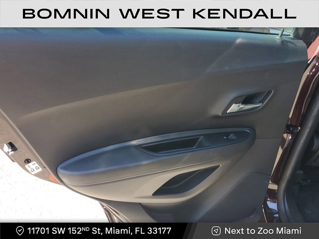 Used 2021 Chevrolet Trax LS image 18