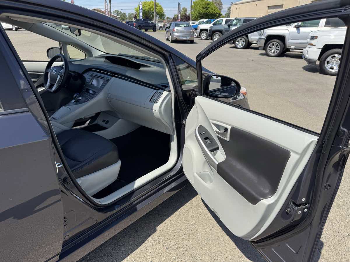 Used 2013 Toyota Prius Two FWD image 14
