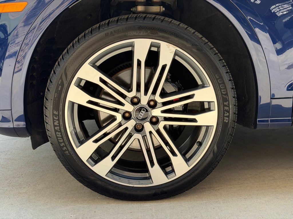Used 2018 Audi SQ5 Prestige AWD/4WD image 16