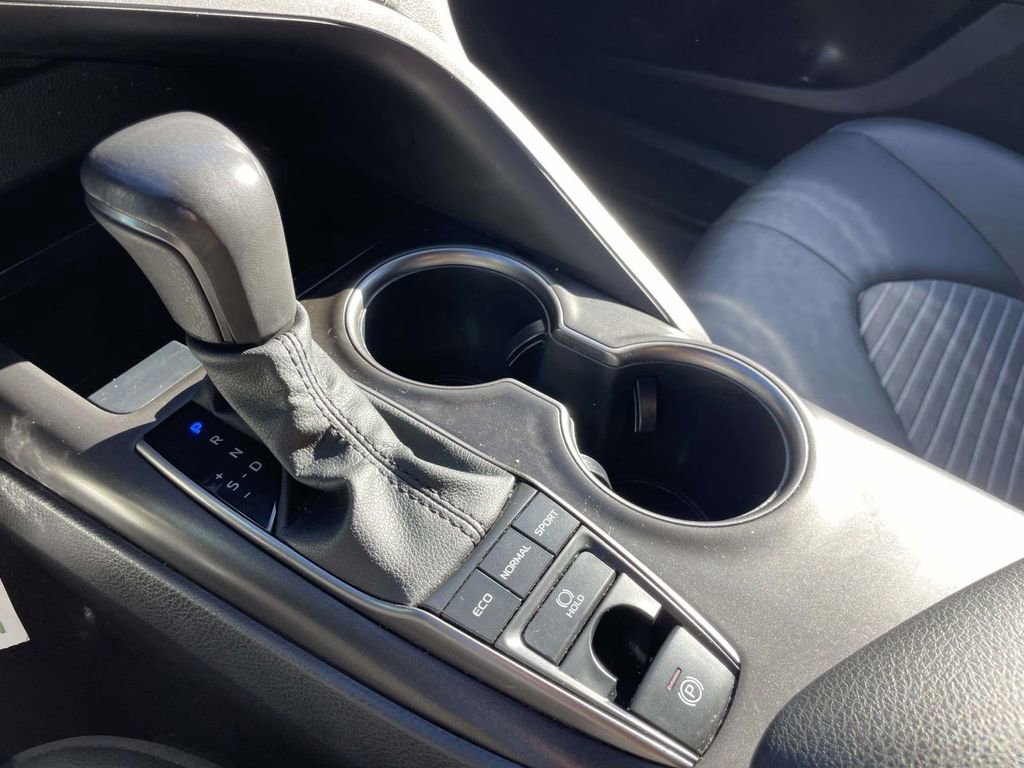 Used 2024 Toyota Camry SE image 28