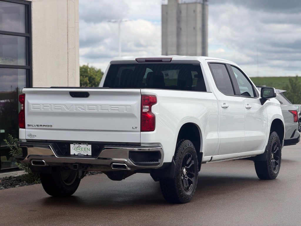 Used 2023 Chevrolet Silverado 1500 LT AWD/4WD image 5