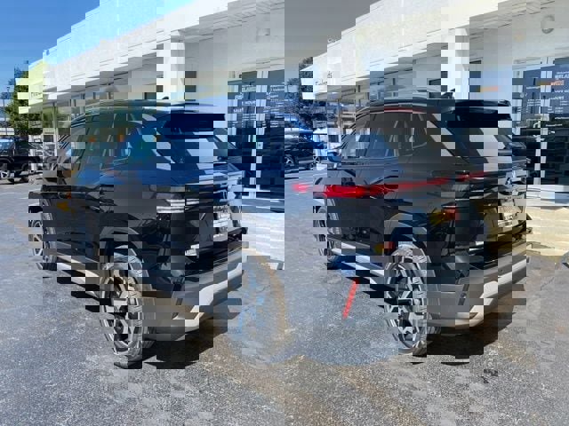 New 2025 Volkswagen Tiguan SE image 11