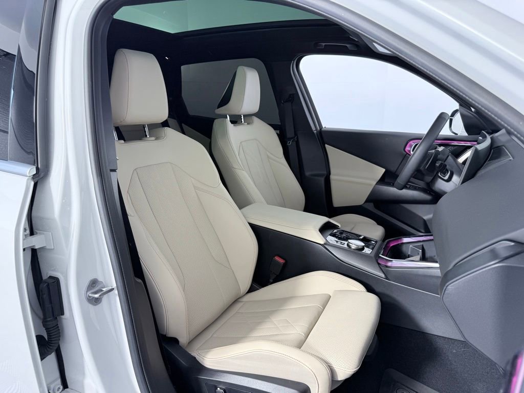 Used 2025 BMW X3 xDrive30i w/ Convenience Package image 12