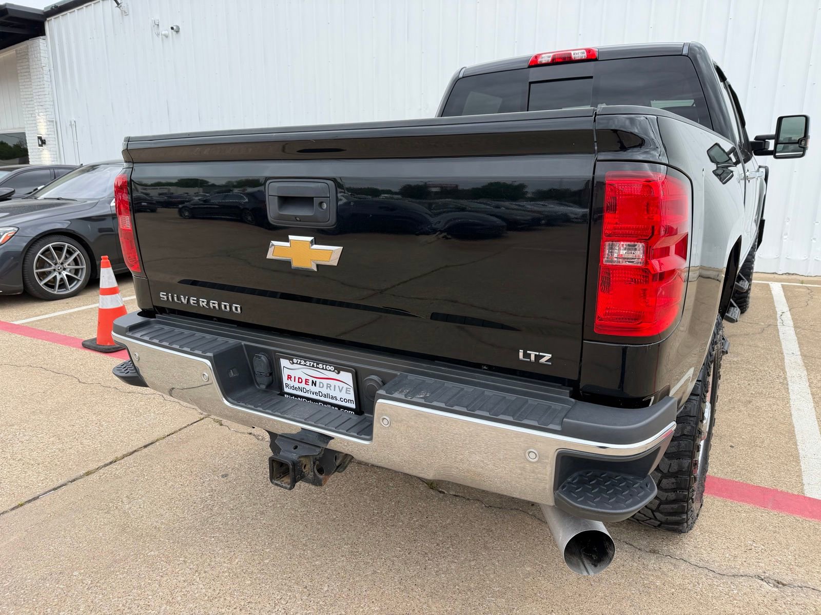 Used 2016 Chevrolet Silverado 2500 LTZ w/ Duramax Plus Package AWD/4WD image 6