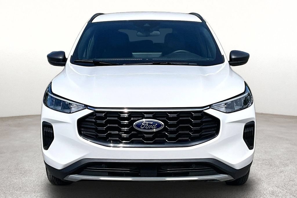 Used 2025 Ford Escape ST-Line w/ Tech Pack #1 FWD image 4