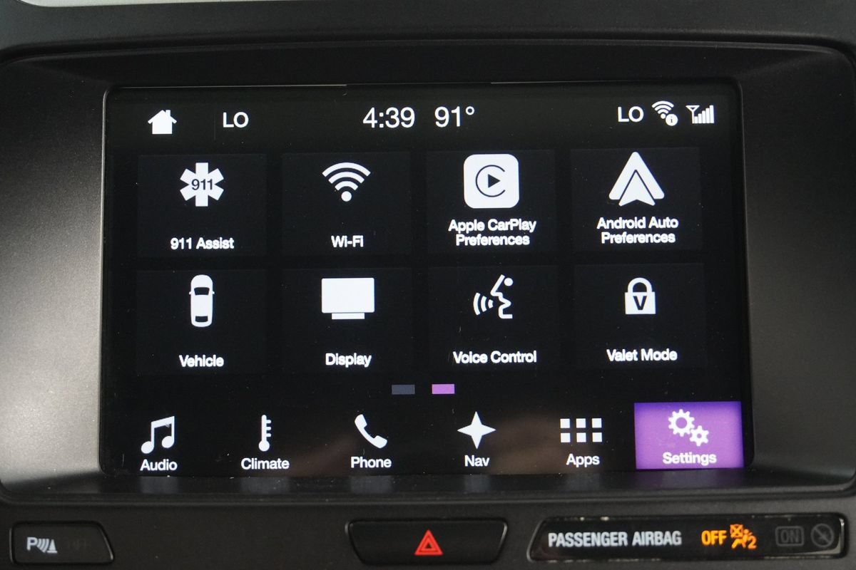 Used 2017 Ford Explorer XLT w/ Equipment Group 202A FWD image 22