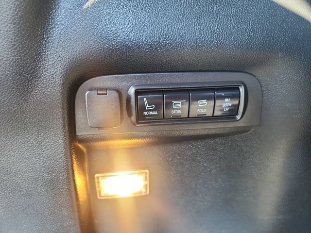 Used 2018 Ford Explorer Sport w/ Equipment Group 401A AWD/4WD image 30