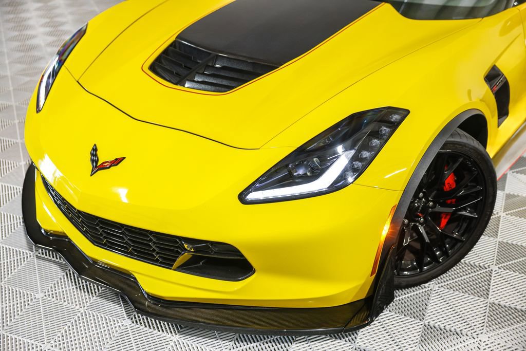 Used 2016 Chevrolet Corvette Z06 w/ 3LZ Preferred Equipment Group RWD image 21
