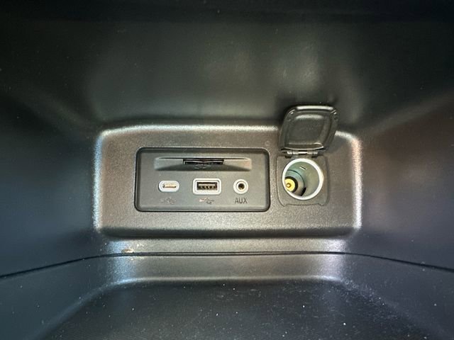 Used 2024 Chevrolet Equinox LT image 40