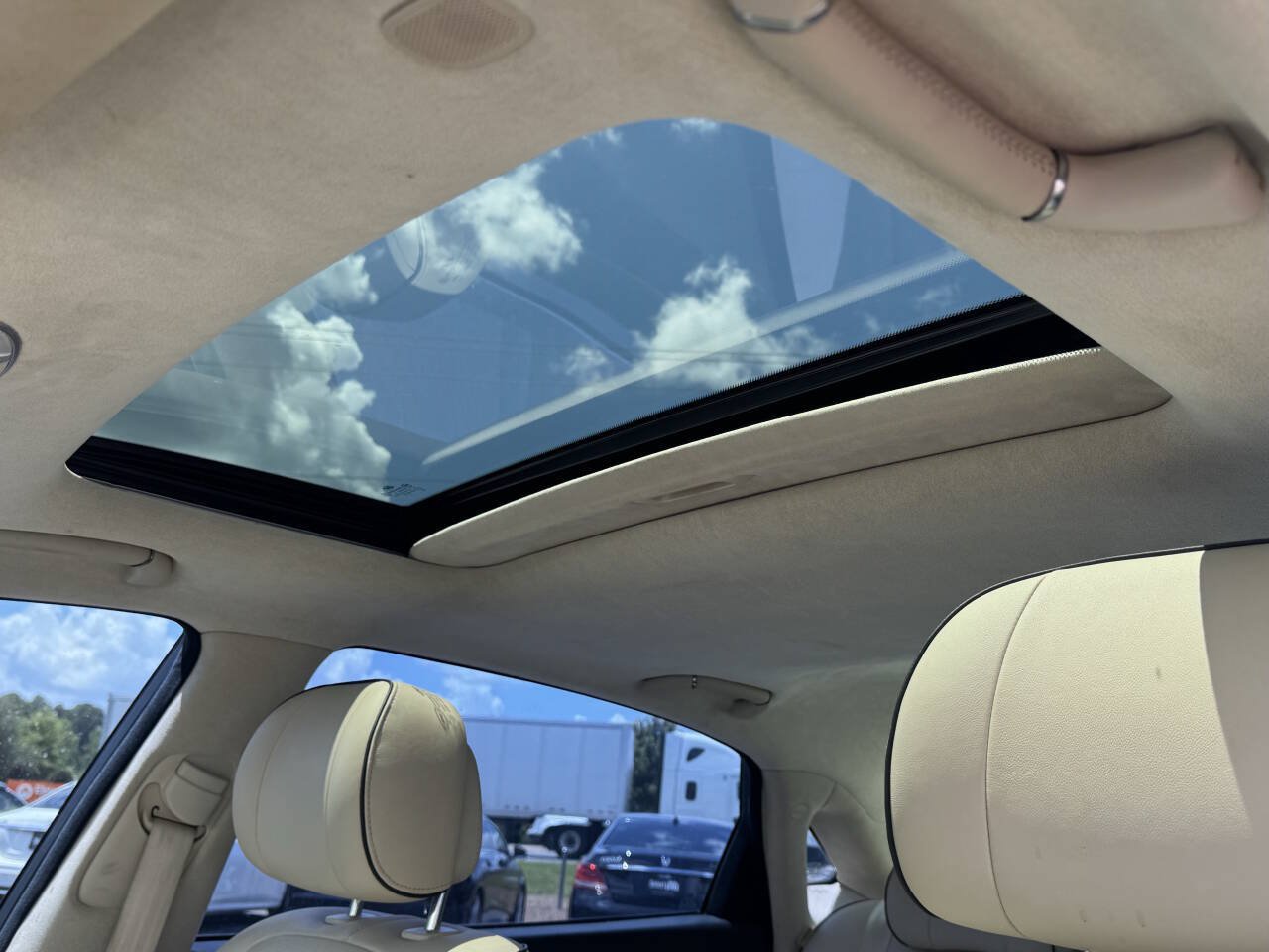 Used 2016 Hyundai Equus Signature RWD image 16