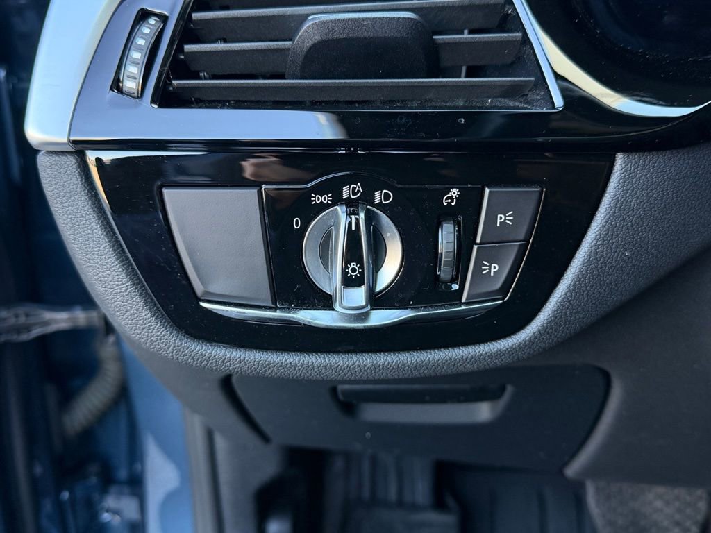 Certified 2023 BMW 530i xDrive w/ Premium Package image 28