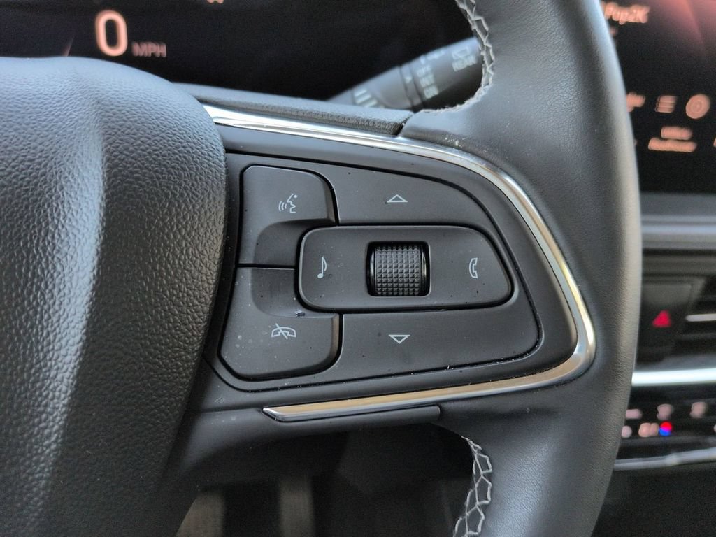 Used 2026 Buick Encore GX Avenir w/ Avenir Technology Package FWD image 25