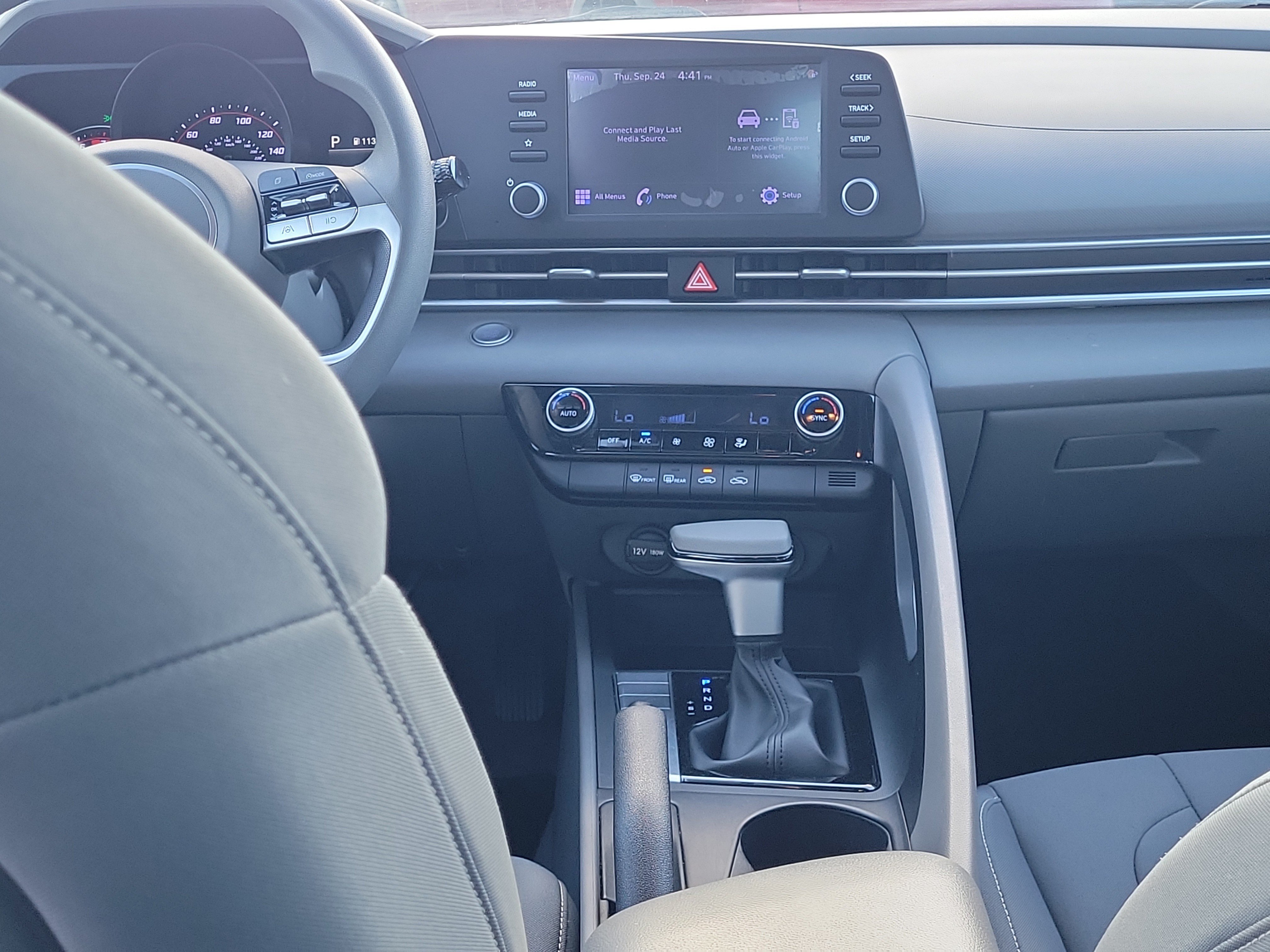 Used 2023 Hyundai Elantra SEL FWD image 17