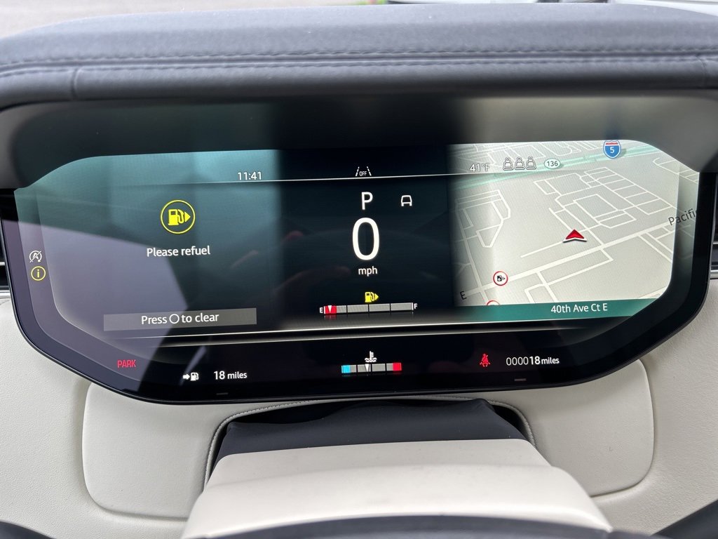 New 2025 Land Rover Range Rover SE image 27