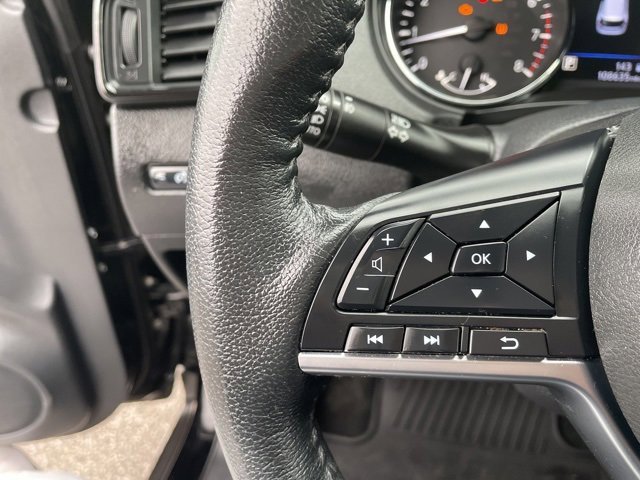 Used 2019 Nissan Rogue SL w/ Premium Package image 14