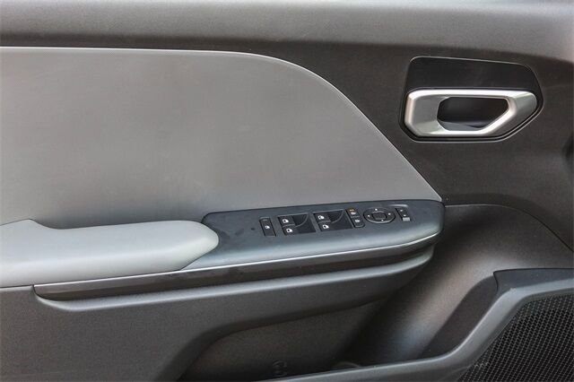 New 2025 Kia K4 LXS image 19