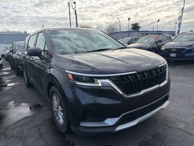 Used 2024 Kia Carnival LX