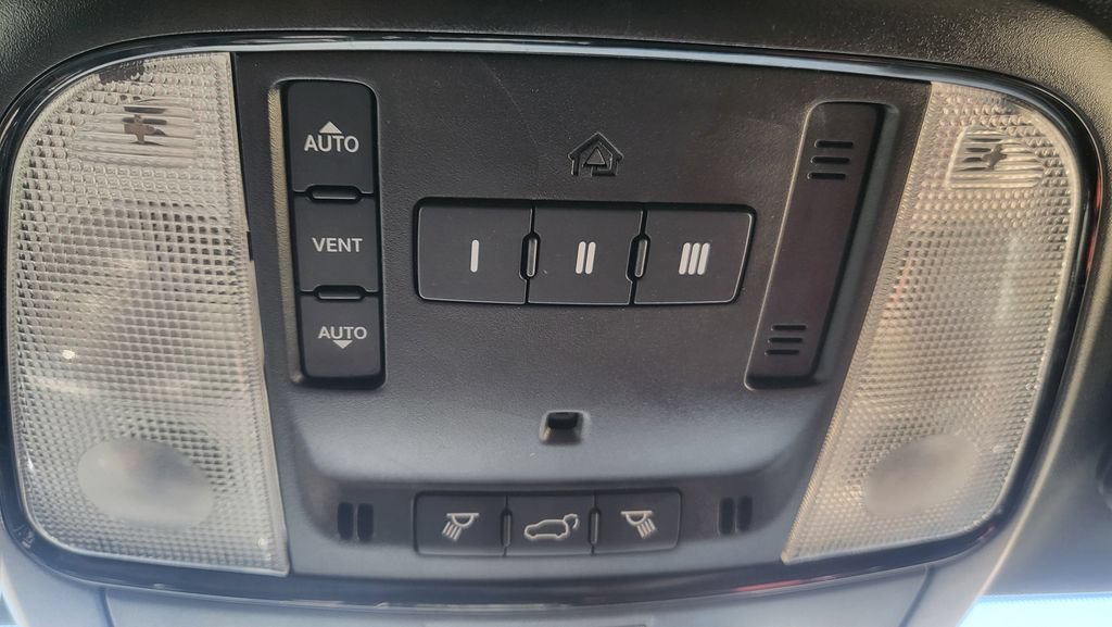 Used 2023 Dodge Durango SRT AWD/4WD image 43