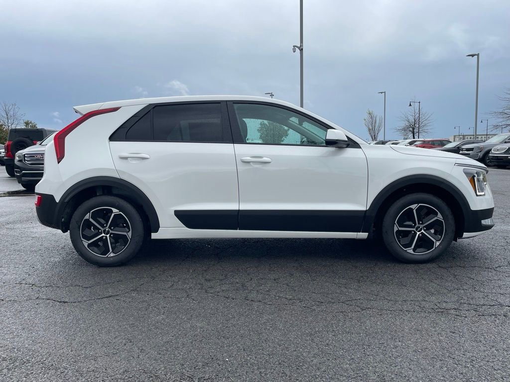 New 2026 Kia Niro LX FWD image 9