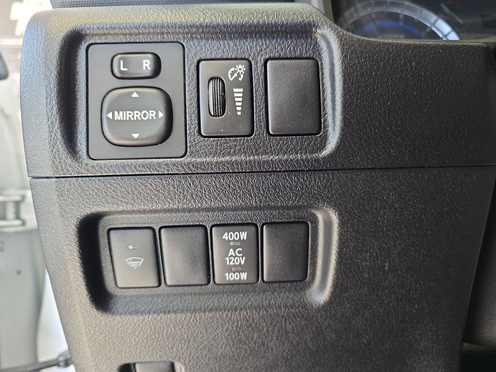 Used 2018 Toyota 4Runner TRD Off-Road image 27