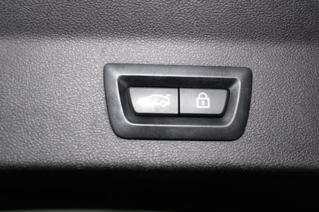 Used 2019 BMW X3 sDrive30i w/ Convenience Package RWD image 23
