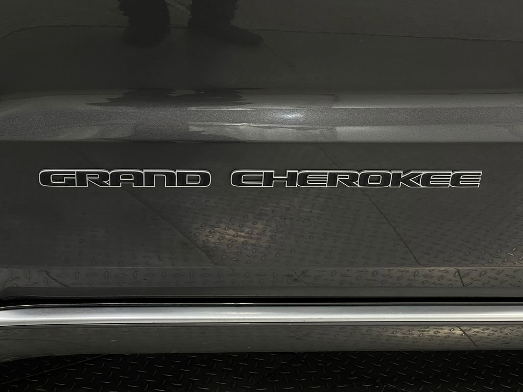 Used 2021 Jeep Grand Cherokee Summit w/ Platinum Series Group image 40