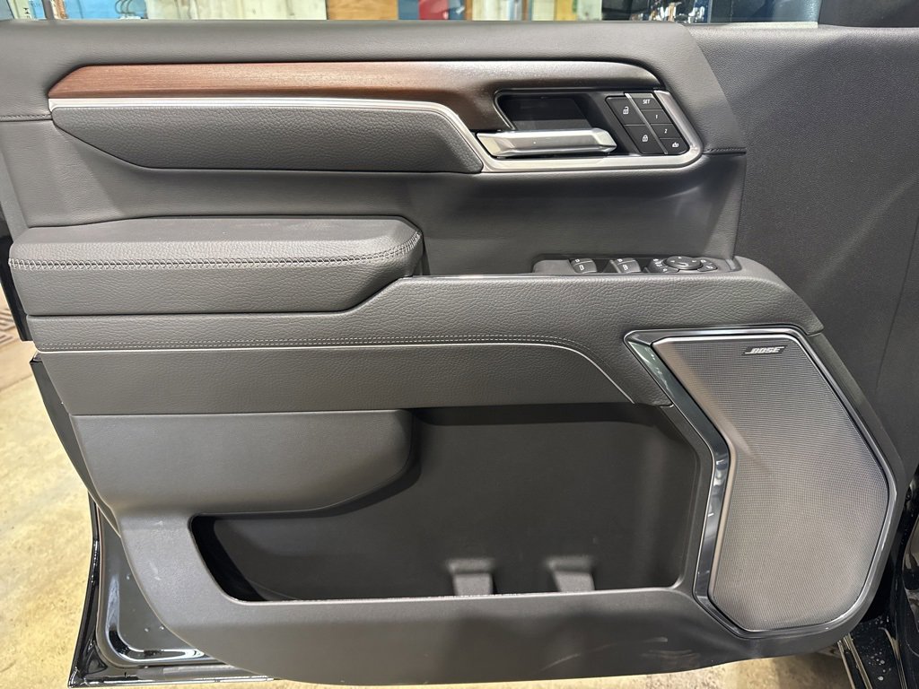 New 2025 GMC Sierra 2500 Denali w/ Denali Reserve Package image 18