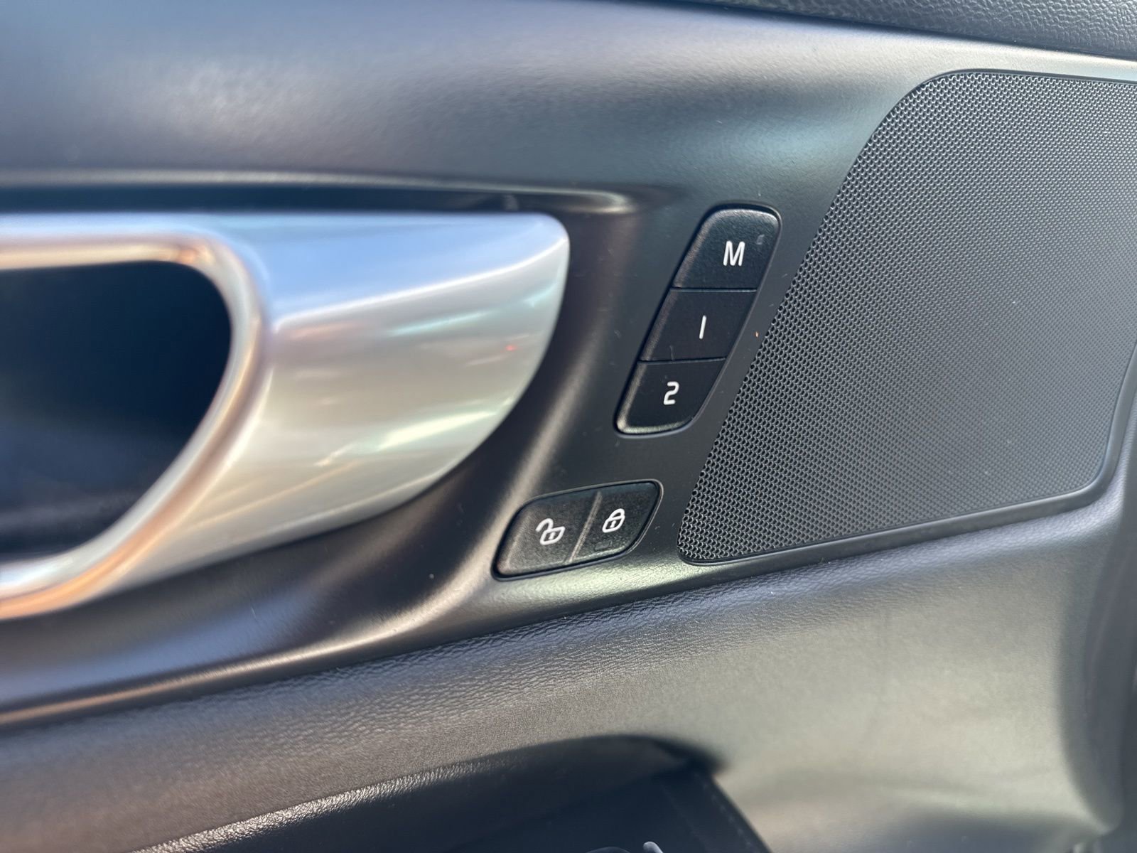 Used 2024 Volvo S60 B5 Plus image 19