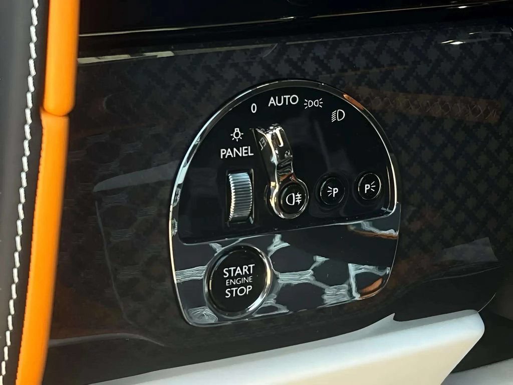 New 2026 Rolls-Royce Cullinan Black Badge AWD/4WD image 8