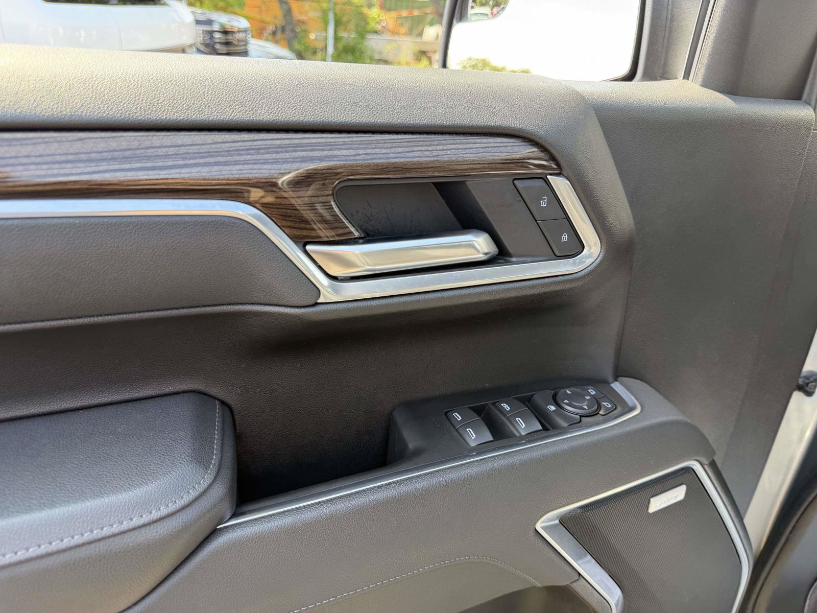Used 2025 Chevrolet Silverado 1500 RST w/ Rally Edition AWD/4WD image 16