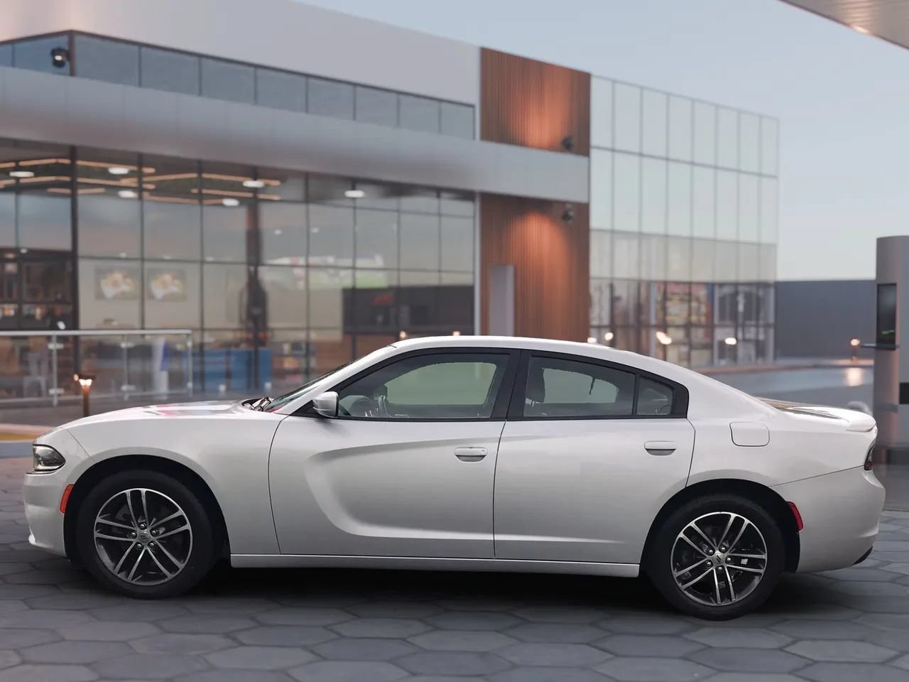 Used 2019 Dodge Charger SXT AWD/4WD image 8