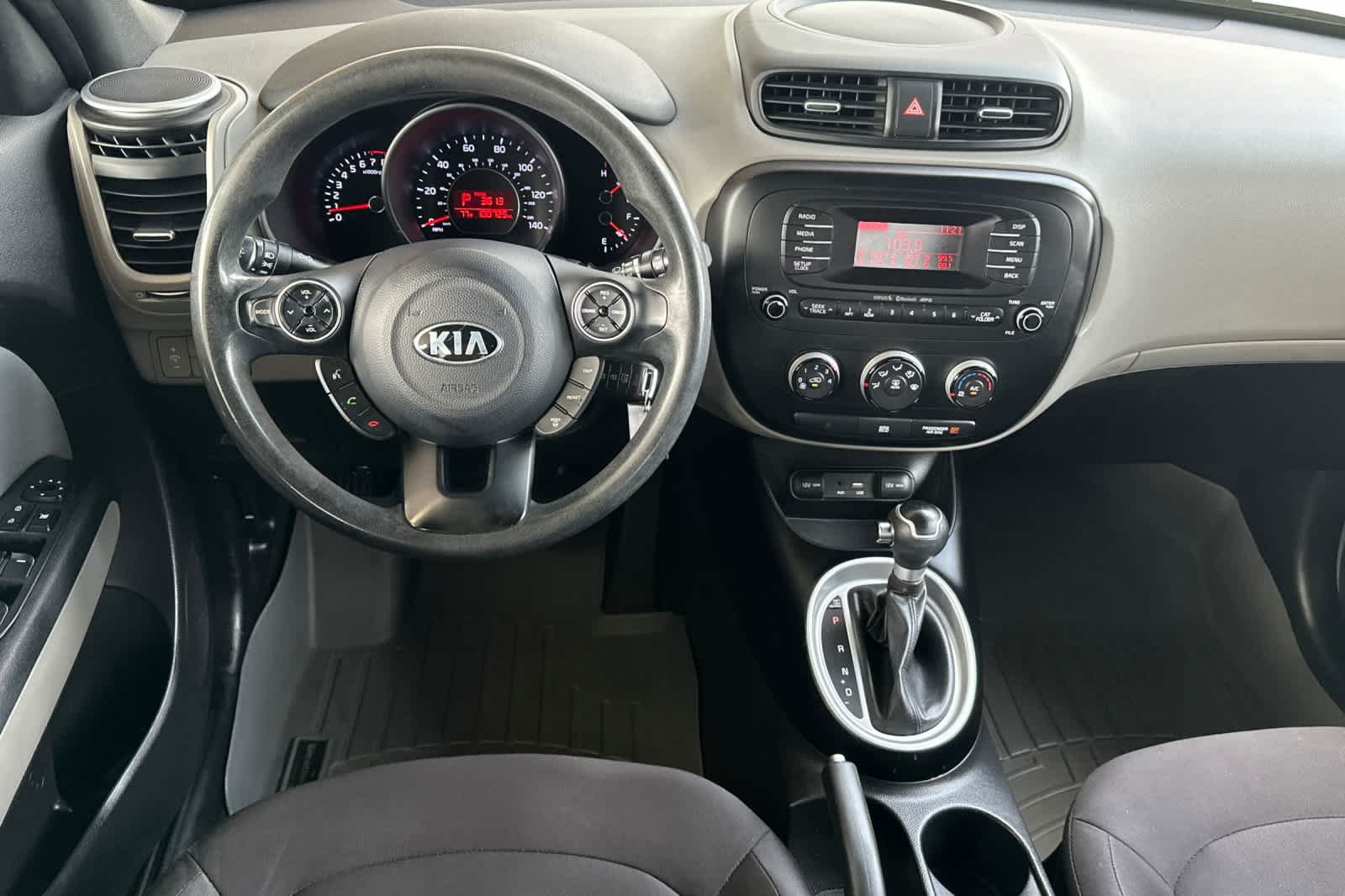 Used 2015 Kia Soul FWD image 14