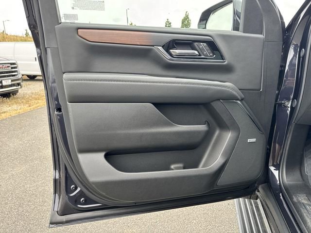 New 2026 GMC Yukon XL Denali w/ Denali Reserve Package image 18