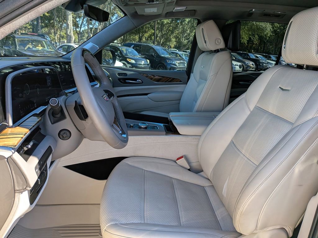 Used 2023 Cadillac Escalade Premium Luxury Platinum w/ LPO, Radiant Package image 24